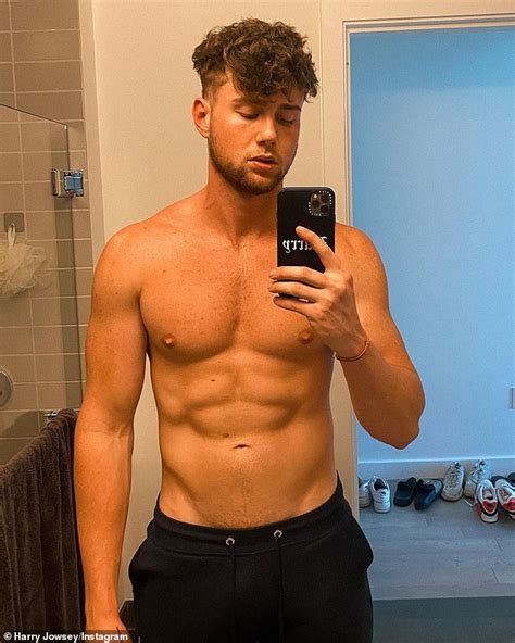 harry jowsy naked|Too Hot to Handles Harry Jowsey shares naked bathroom photo